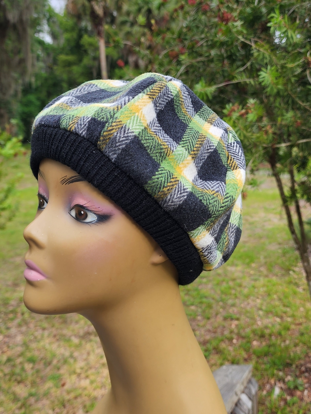 Plaid Knit Brim Beret Hat in Black, Green & Yellow